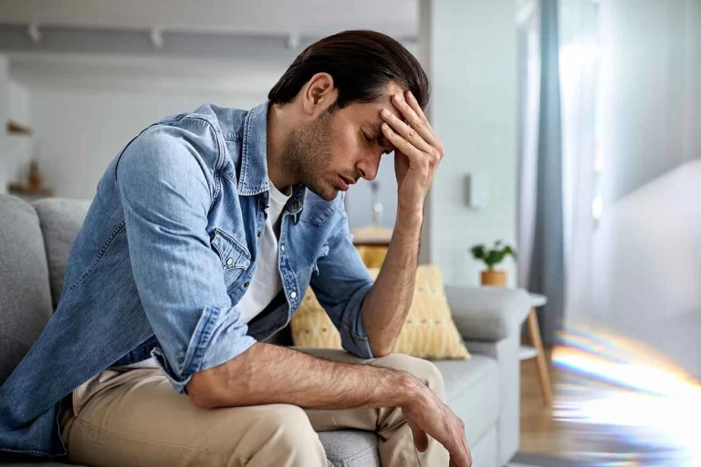 Alivio de desbloqueo: Quiropráctica cervical superior para migrañas y dolores de cabeza